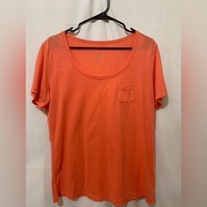 3/$28❤️Orange T-shirt size XL